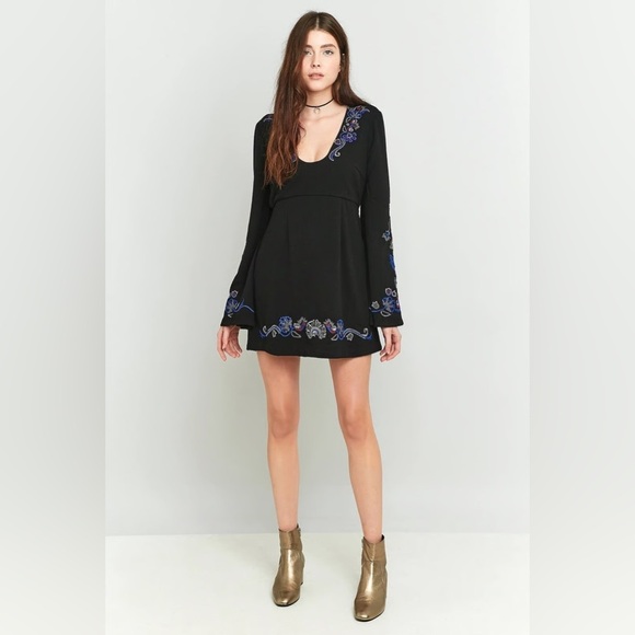 Free People Holiday Folk Black Mini Dress , sz : 4 - Picture 2 of 13